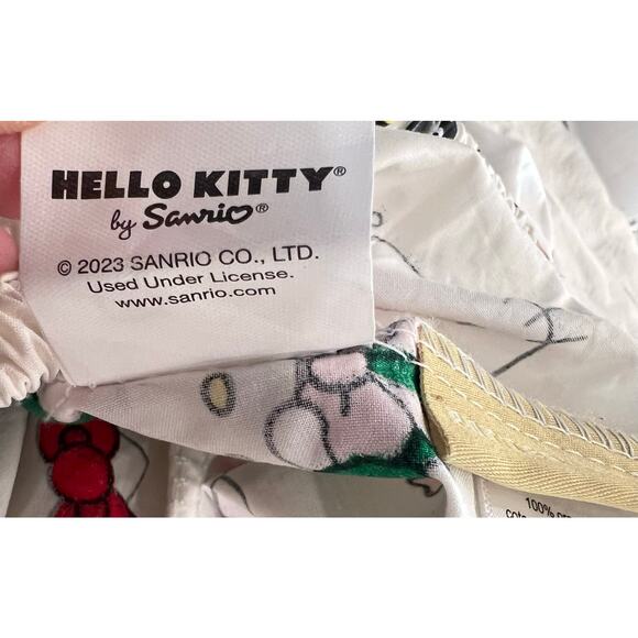 NEW Pottery Barn Teen Hello Kitty Christmas TWIN Organic Cotton Sheet Set Winter - Picture 3 of 5